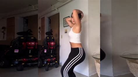 She shows her lovely big ass and starts shaking it. . Twerk por n
